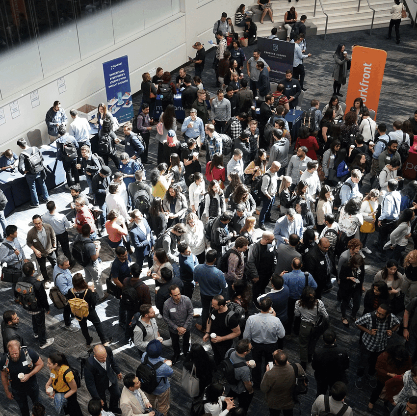 Birdseye view on a crowd of people at an event